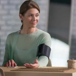 Omron Evolv all-in-one Oberarm Blutdruckmessgerät, 1 St><noscript><img width=