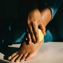 4peoplewhocare GmbH Zehenschmaus Creme Dose, 40 g><noscript><img width=